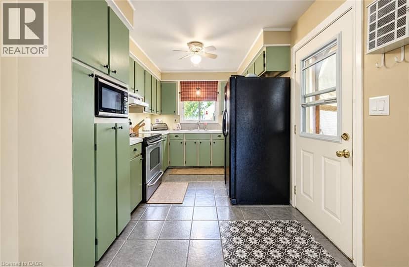 37 WILLOW Street — photo 16 of 40
