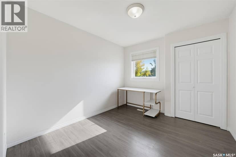 314 Peterson CRESCENT — photo 15 of 40