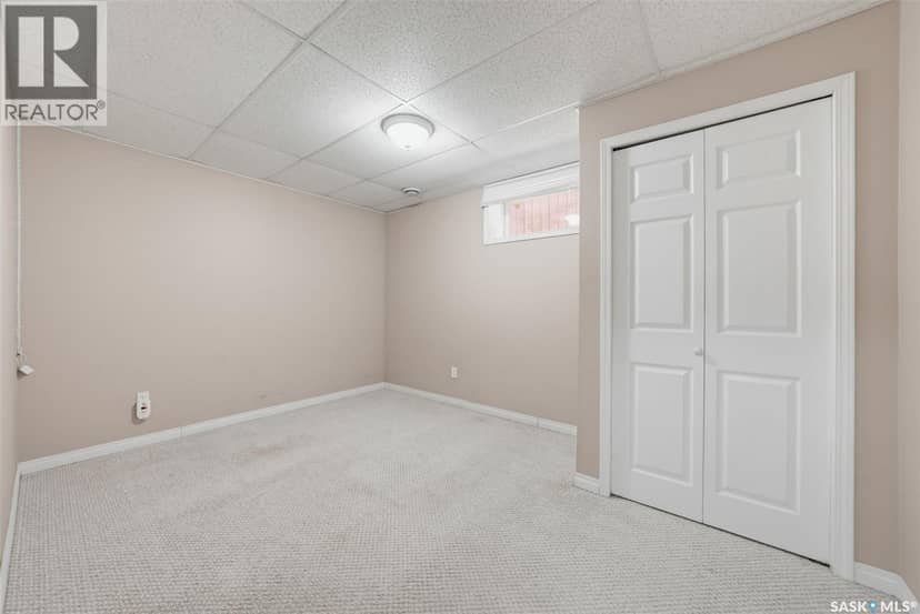 314 Peterson CRESCENT — photo 22 of 40
