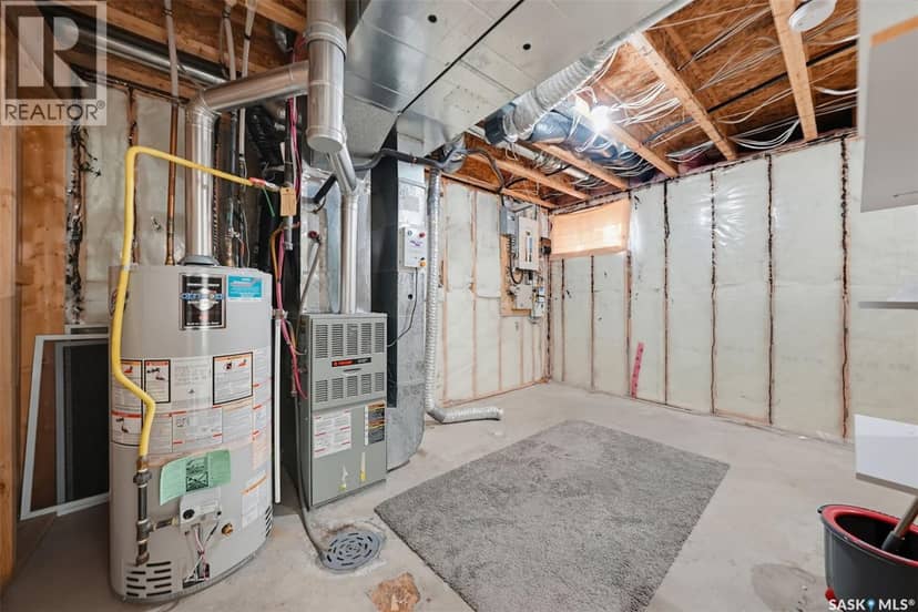 314 Peterson CRESCENT — photo 24 of 40