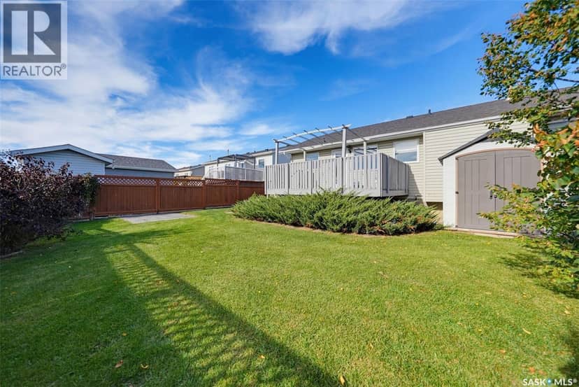 314 Peterson CRESCENT — photo 30 of 40