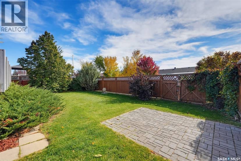 314 Peterson CRESCENT — photo 31 of 40