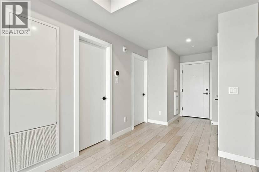 720, 110 18A Street NW — photo 11 of 38