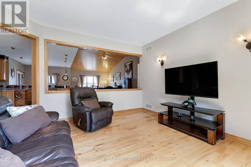 399 Grady Road E — photo 14 of 40