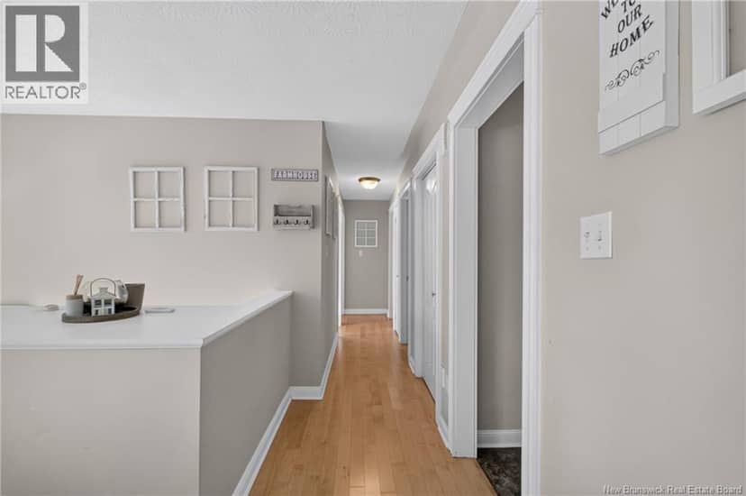 4 Lansdown Avenue — photo 12 of 40