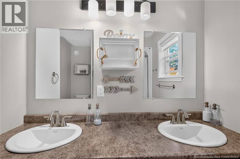 4 Lansdown Avenue — photo 15 of 40