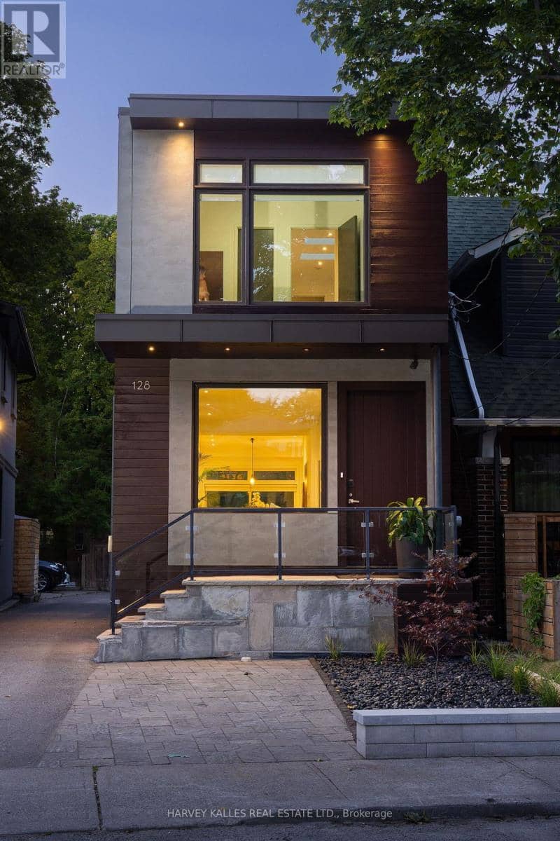 128 Montgomery Avenue, Toronto, photo 2