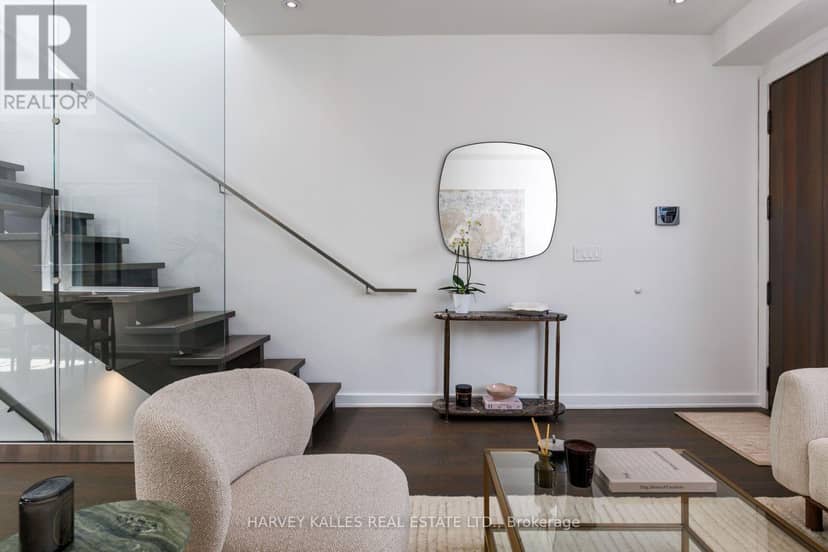 128 Montgomery Avenue, Toronto, photo 4