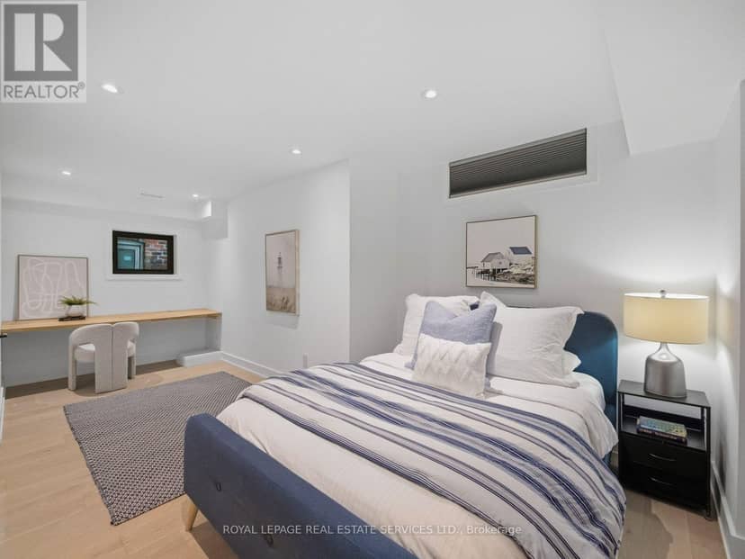 374 Spadina Road — photo 40 of 40
