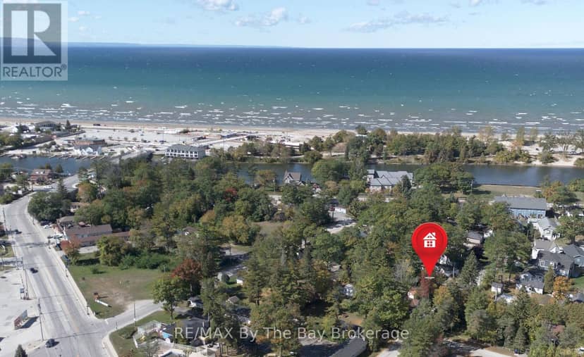 18 Elm Drive — photo 1 of 13