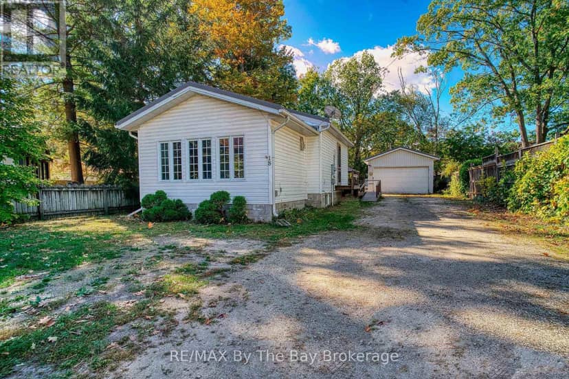 18 Elm Drive — photo 4 of 13