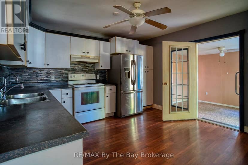 18 Elm Drive — photo 9 of 13