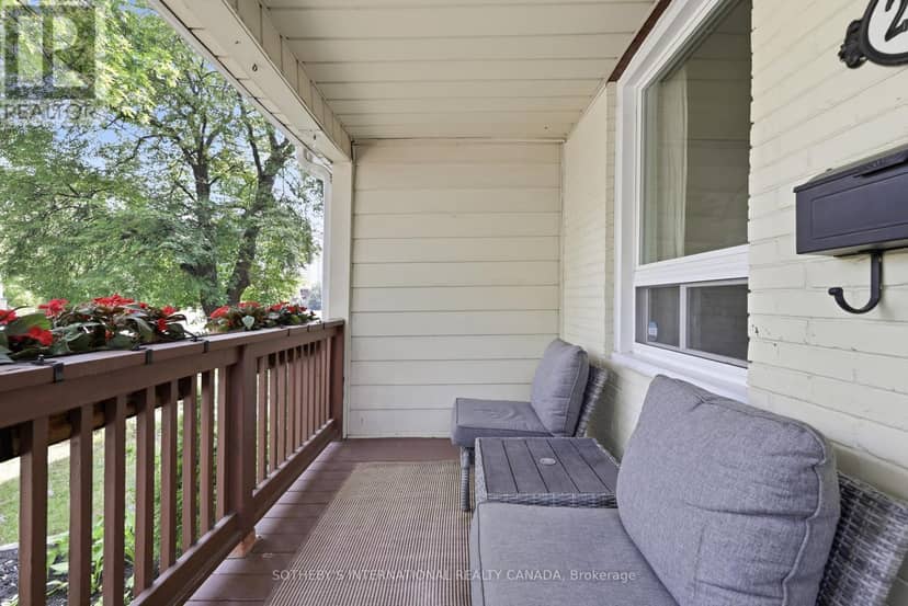 213 Oakcrest Avenue — photo 2 of 31