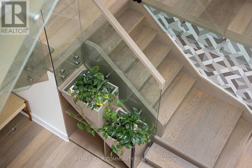164 Aldwych Avenue — photo 15 of 40