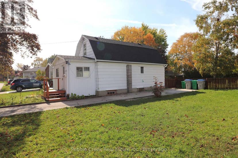 208 Hincks Street — photo 17 of 24