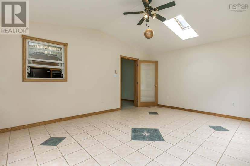 251 Hall Road — photo 10 of 30