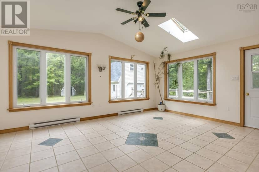 251 Hall Road, South Greenwood, photo 8