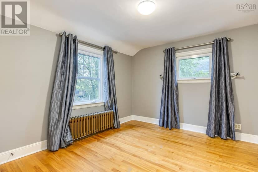 2561 Newton Avenue — photo 30 of 40