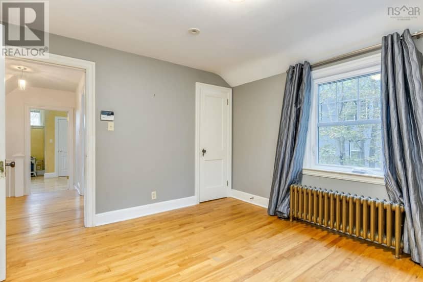 2561 Newton Avenue — photo 31 of 40