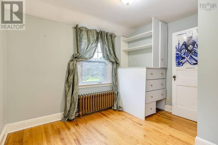 2561 Newton Avenue — photo 32 of 40