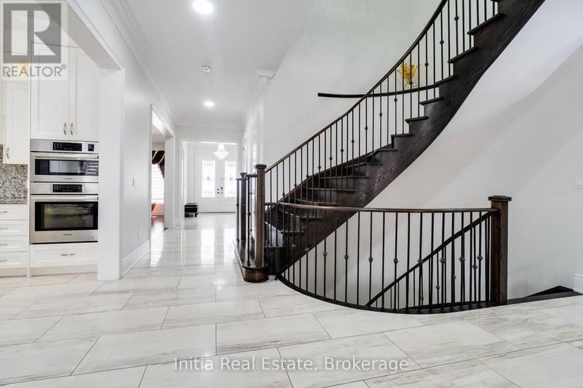 12 Erintown Crescent S, Brampton, photo 3