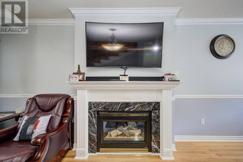 42 - 7115 Rexwood Road — photo 10 of 40