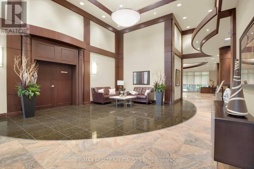2303 - 335 Rathburn Road W, Mississauga, photo 2