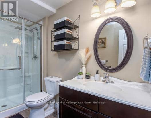 380 Brunswick Street E — photo 19 of 40