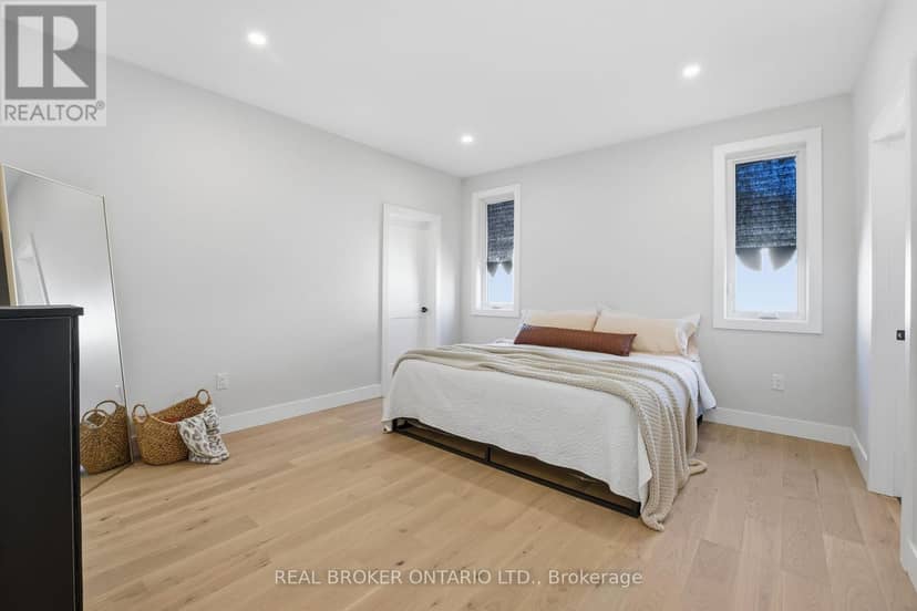 48 Rebecca Drive — photo 16 of 32