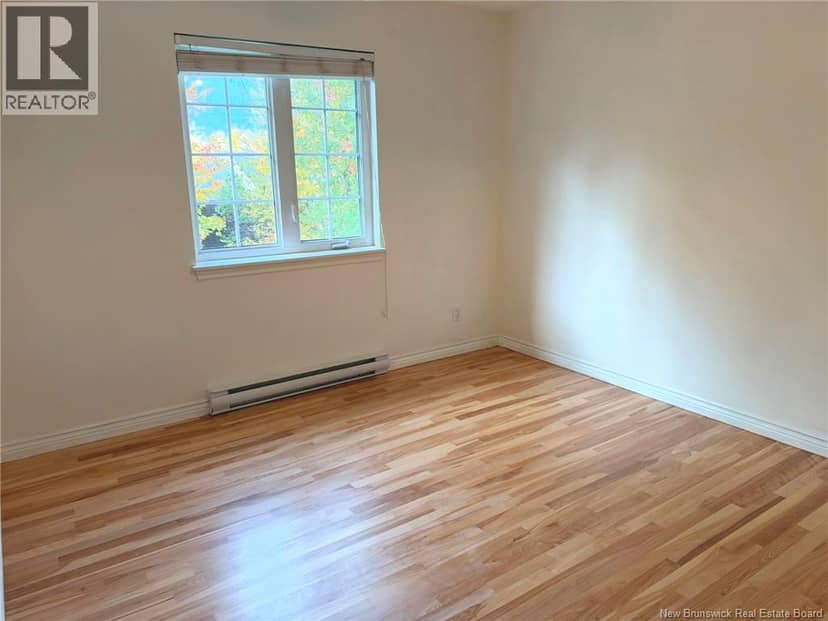 302 Lonsdale Drive — photo 12 of 38