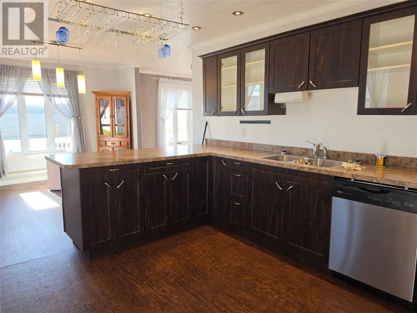 9 Knotts Lane — photo 9 of 27