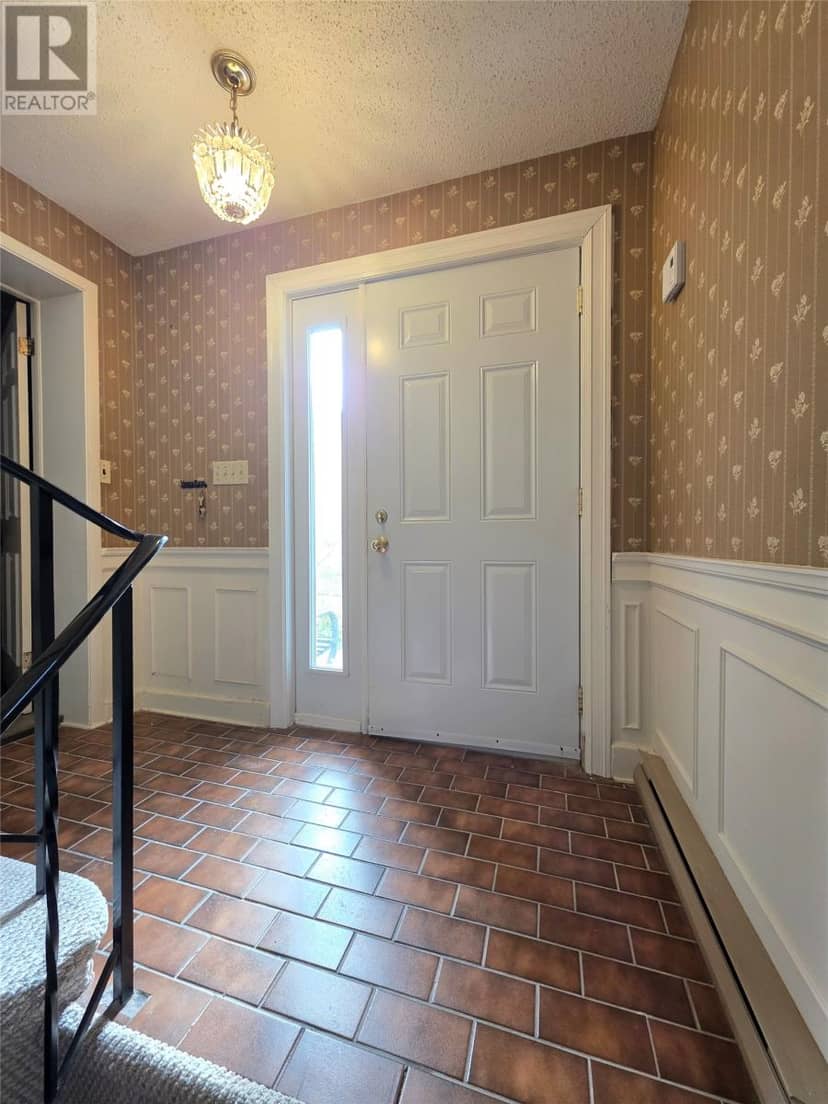 41 MacPherson Avenue — photo 11 of 37