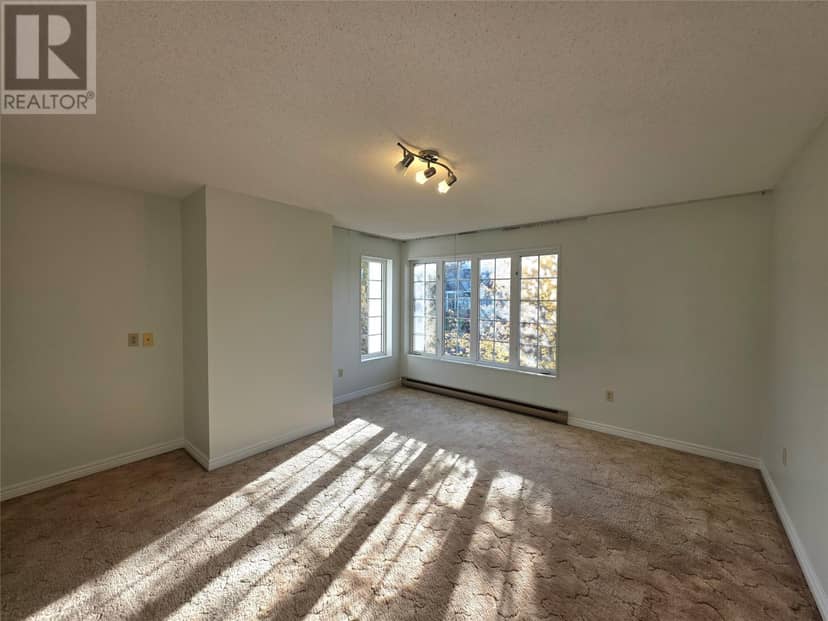 41 MacPherson Avenue — photo 19 of 37