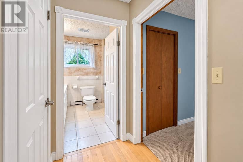 53 Kelliview Crescent — photo 16 of 38