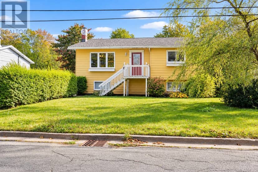 53 Kelliview Crescent — photo 2 of 38