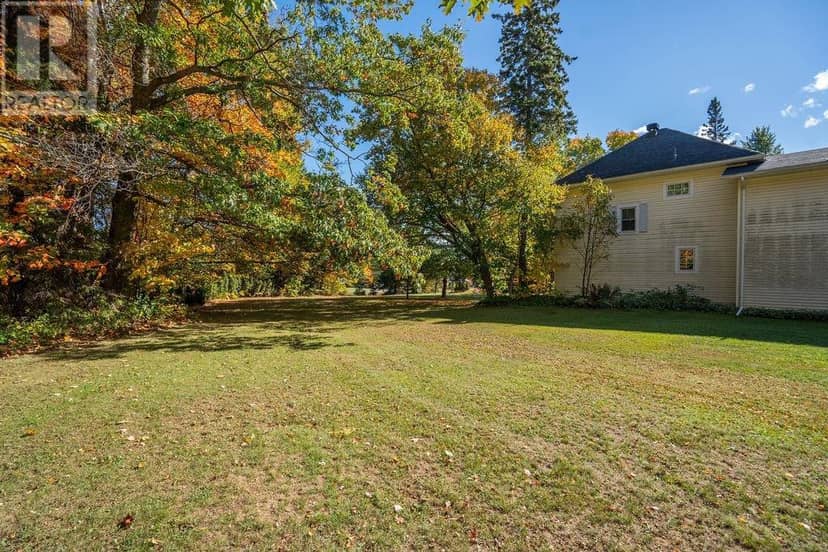 1411 Great Northern Road — photo 8 of 40