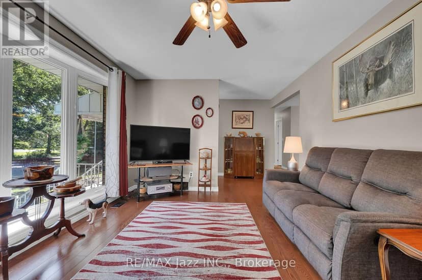 480 Murray Street — photo 9 of 40