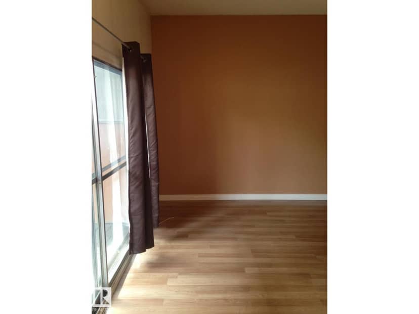 #102 10140 120 ST NW, Edmonton, photo 2