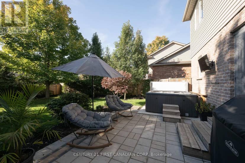101 Duchess Avenue — photo 35 of 40