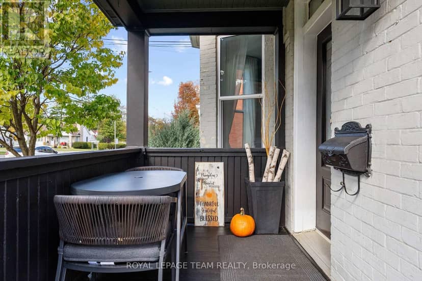 729 Raglan Street S — photo 26 of 33