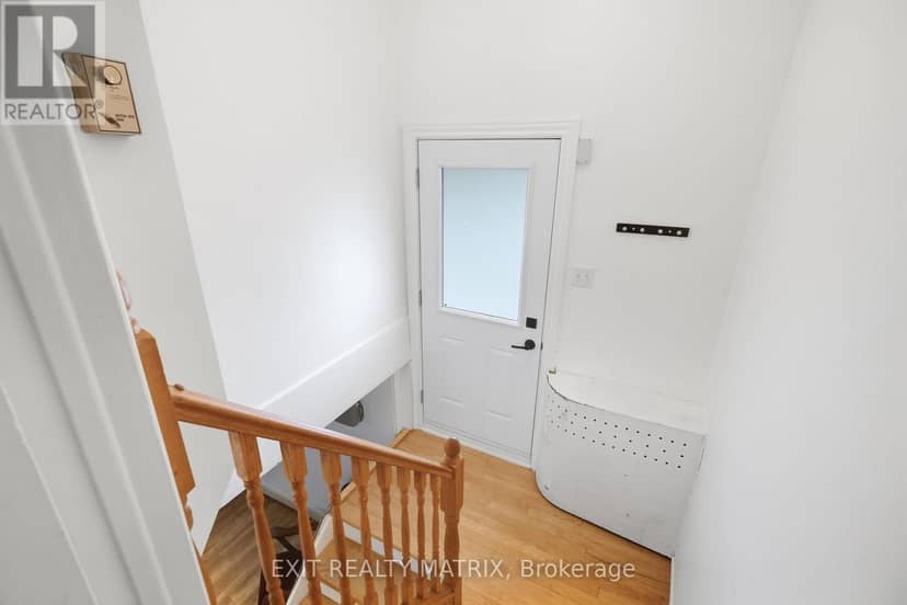 2439 Raymond Street — photo 20 of 39