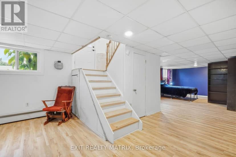 2439 Raymond Street — photo 21 of 39