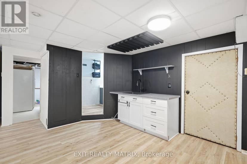 2439 Raymond Street — photo 26 of 39