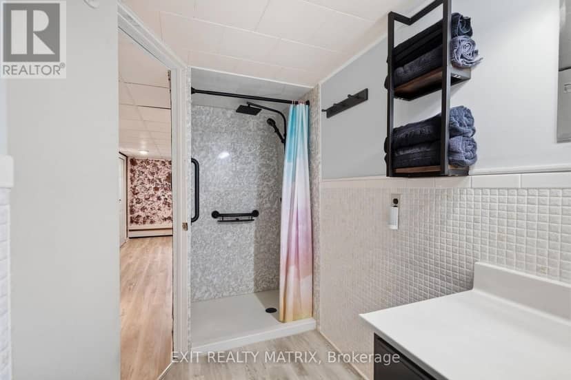 2439 Raymond Street — photo 29 of 39
