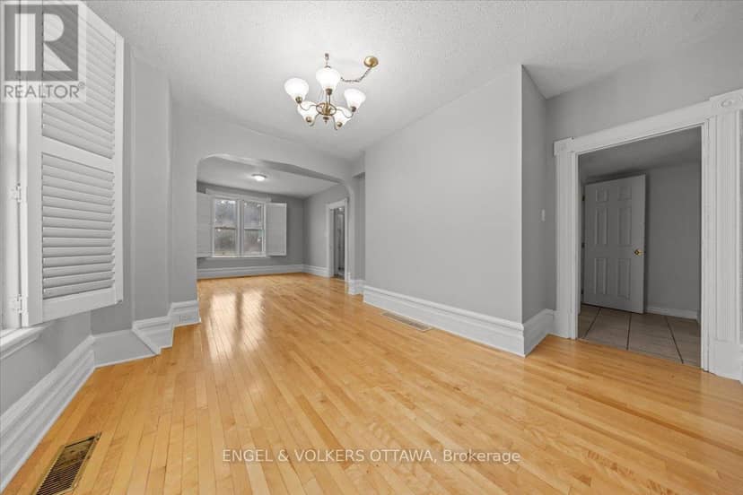 118 King Edward Avenue — photo 10 of 29