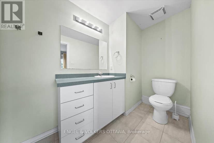 118 King Edward Avenue — photo 20 of 29