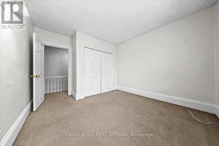 118 King Edward Avenue — photo 22 of 29