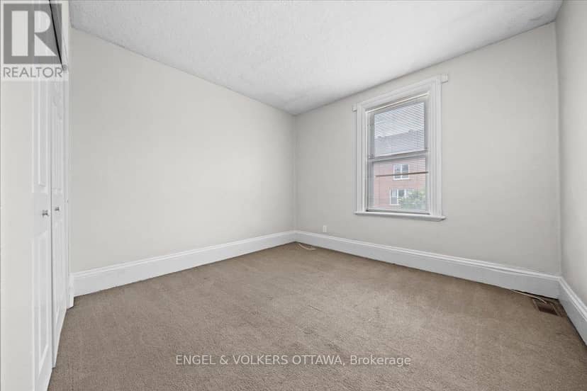 118 King Edward Avenue — photo 23 of 29