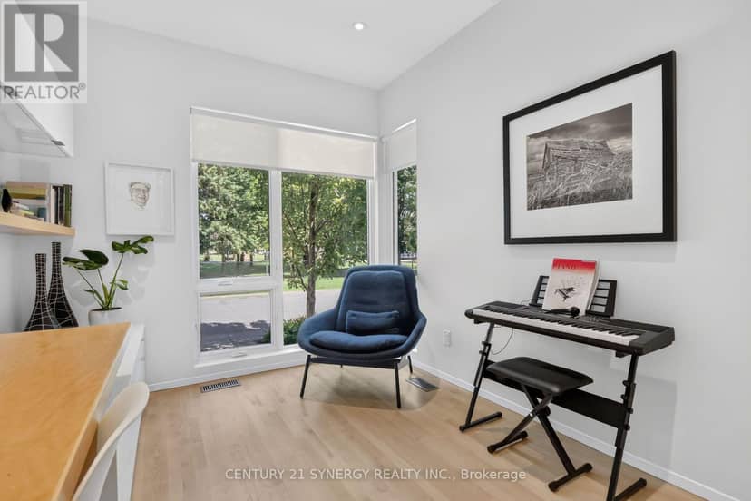 24 Stonehurst Avenue — photo 9 of 40