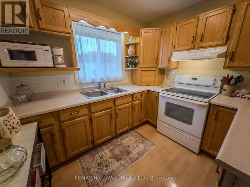 328 Ninth Avenue S — photo 12 of 40